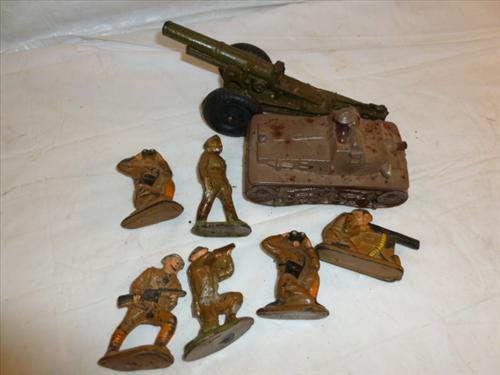 6 pc Auburn Rubber soldiers tank and cannon- original: 6 pc Auburn Rubber soldiers tank and cannon- original no repaint-