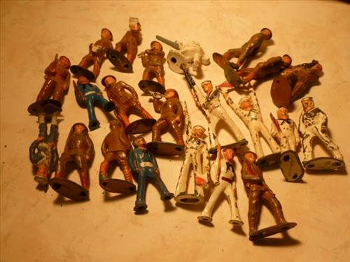 Large Lot of Barclay Manoil Misc lad soldiers- enough: Large Lot of Barclay Manoil Misc lad soldiers- enough for a war- all original no repaint- nice collection
