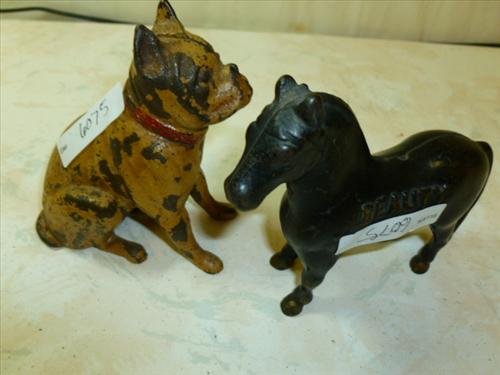 2 Cast Iron Still Banks- Beauty black horse and Boxer: 2 Cast Iron Still Banks- Beauty black horse and Boxer dog- original no repaint- 4-4 1/2 tall