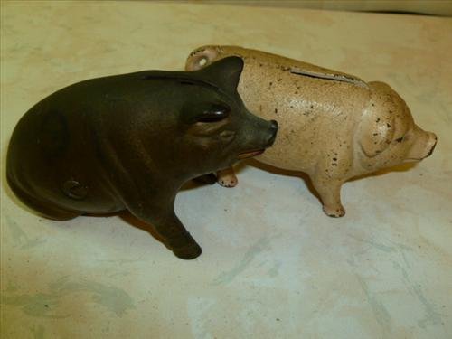 2 Cast Iron Pig Banks- AC Williams original no repaint-: 2 Cast Iron Pig Banks- AC Williams original no repaint- 4 1/2 long-one sitting one standing