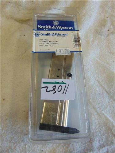 Smith & Wesson 10 Round Magazine for Sigma Series: Smith & Wesson 10 Round Magazine for Sigma Series SW9F Pistols