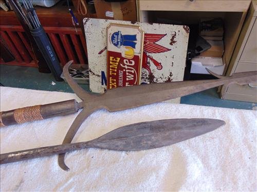 Lot of 5 - 2 Spears 1 5' and 1 6' and 3 Arrows: Lot of 5 - 2 Spears 1 5' and 1 6' and 3 Arrows