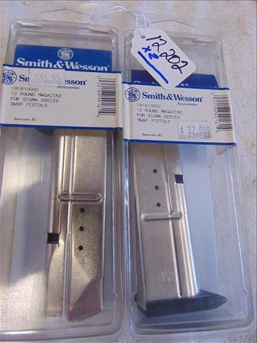 2 Smith & Wesson #191810000 10 Rd Magazines: 2 Smith & Wesson #191810000 10 Rd Magazines for Sigma Series SW9F Pistols