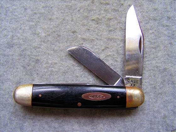 Vintage Case XX 2345 1/2 Pocket Knife: Vintage Case XX 2345 1/2 Pocket Knife - Closed 3 5/8" - 3 Blades 2 1/2", 2" and 1 7/8"