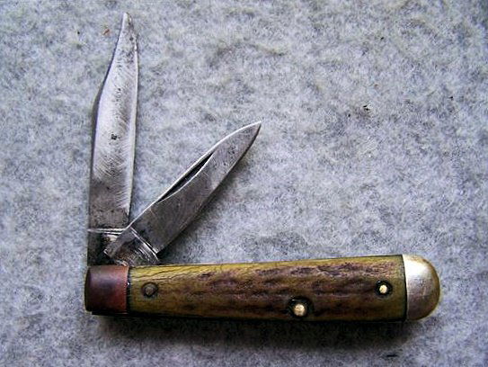 Vintage Case Tested XX Pocket Knife: Vintage Case Tested XX Pocket Knife- Closed 2 1/2" - 2 Blades 2" and 1 1/2"