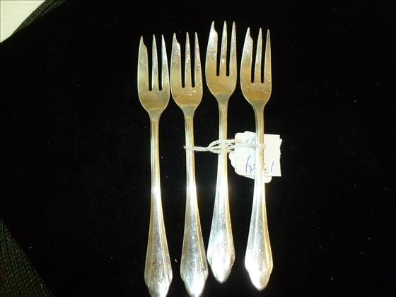 4 900 Silver crab forks-6"-BSF90- monogrammed (1 of 1)