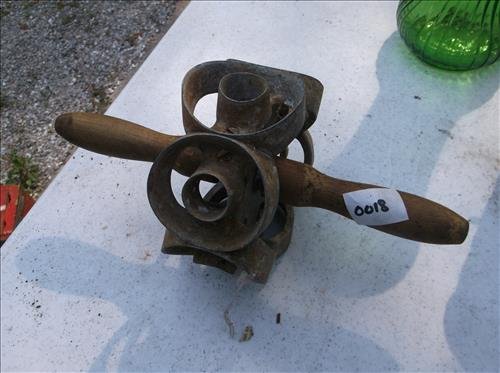 20 UNIQUE VINTAGE DONUT ROLLER W/WOOD HANDLE: 20 UNIQUE VINTAGE DONUT ROLLER W/WOOD HANDLE 11 1/2"L