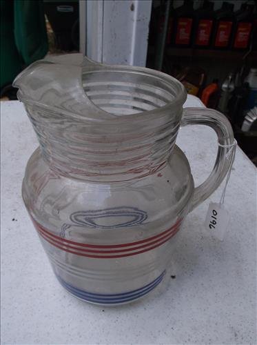 PATRIOTIC RED/WHITE/BLUE STRIPED CLEAR GLASS PITCHER: RETRO PATRIOTIC RED/WHITE/BLUE STRIPED CLEAR GLASS PITCHER 9"H