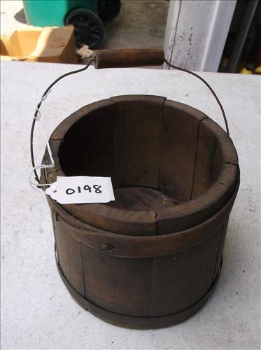 PRIMITIVE WOOD SLAT BARREL BUCKET W/HANDLE 6"H (1 of 1)
