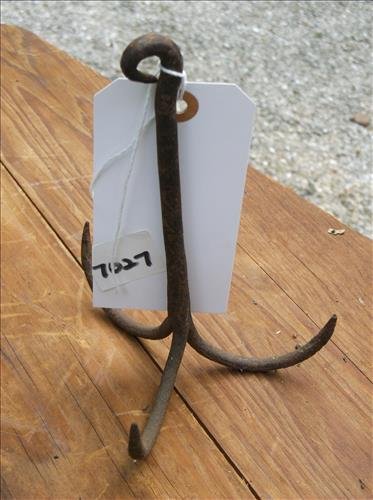 VINTAGE METAL TRIPLE HOOK-STEAMPUNK 6 1/2"H (1 of 1)