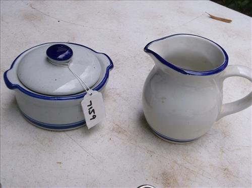 BLUE ACCENTED STONEWARE? SUGAR & CREAMER 4 1/4"H: BLUE ACCENTED STONEWARE? SUGAR & CREAMER 4 1/4"H
