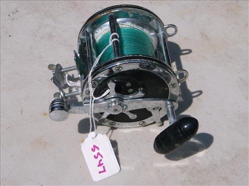 PENN SENATOR 113 FISHING REEL W/ROD CLAMP-NEEDS TLC!: PENN SENATOR 113 FISHING REEL W/ROD CLAMP-NEEDS TLC!
