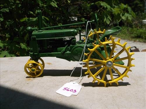 ERTL JOHN DEERE MODEL G TRACTOR 50TH ANNIVERSARY SERIES: ERTL JOHN DEERE MODEL G TRACTOR 50TH ANNIVERSARY SERIES IV 1957-1987