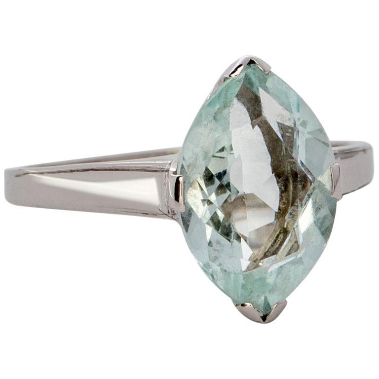 1930s 1.25 Carat Aquamarine Ring, 14 Karat Gold (1 of 4)