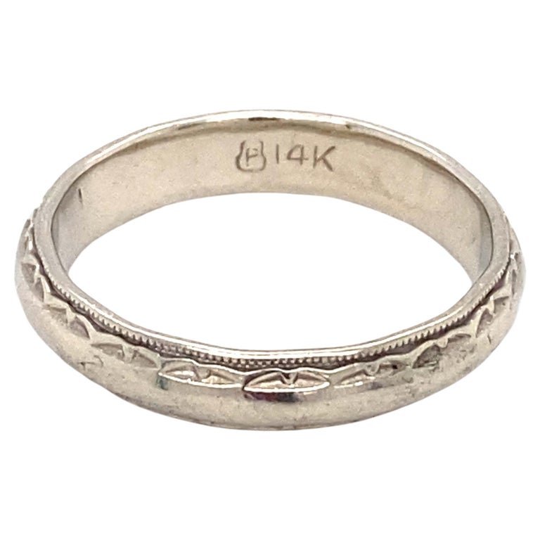 Circa 1928 Art Deco Wedding Band in 14 Karat Gold (1 of 4)