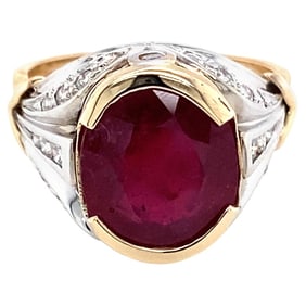 5.20 Carat Ruby, 0.30 Carat Diamond Ring, 14 Karat Yellow Gold and Platinum