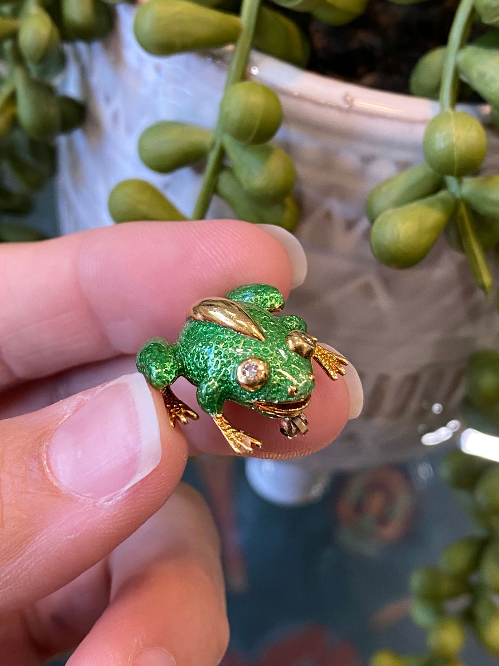 Tiffany & Co. Enamel and Diamond Frog Brooch, 18 Karat Gold (1 of 7)