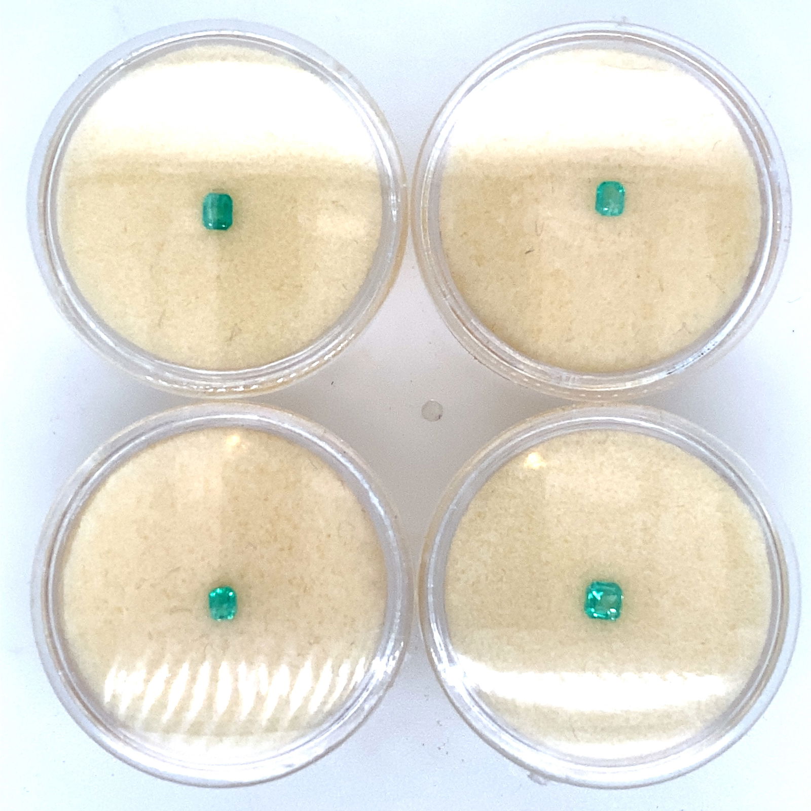 Lot of 4 Loose Emeralds - 0.41 CTW (1 of 1)