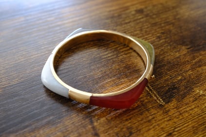 Ross Simmons Jadeite Bangle in 14K Yellow Gold