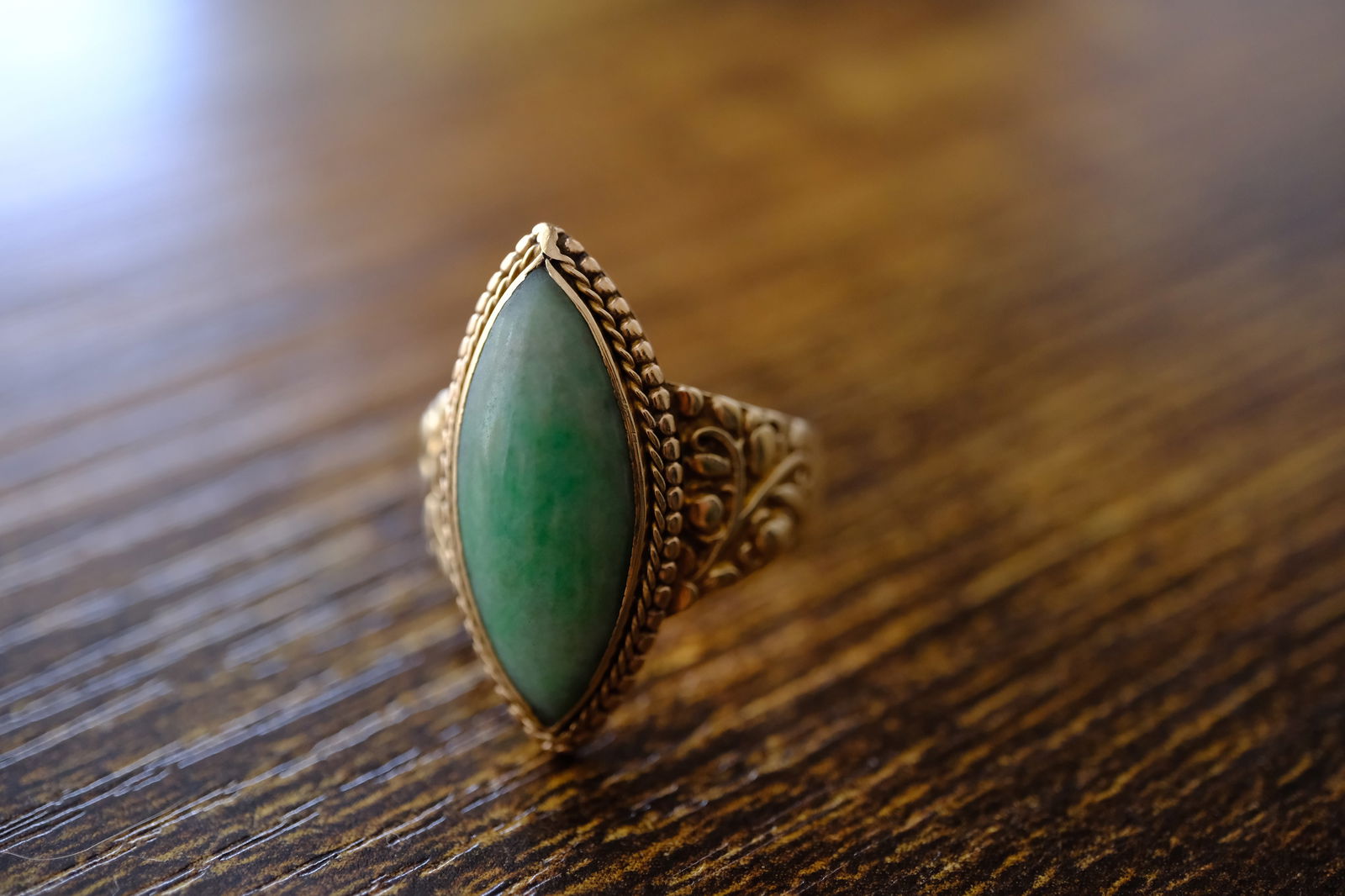 Estate Jadeite Jade Navetter Ring in 14k Yellow Gold (1 of 8)