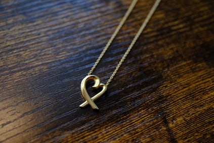 Vintage Tiffany & Co. Paloma Picasso Loving Heart Pendant Necklace in 18K Yellow Gold