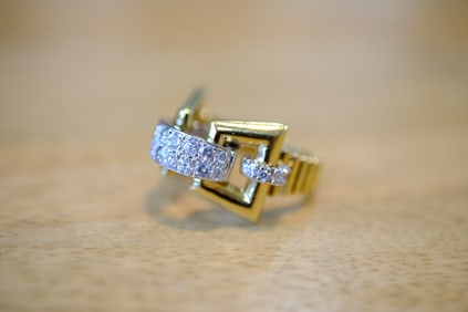 Diamond Ring in 18K White Gold