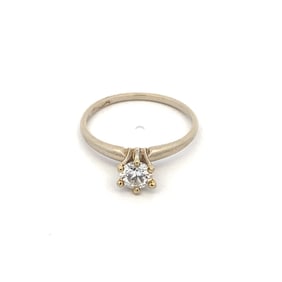 Solitare Diamond Engagement Ring in 14K White Gold