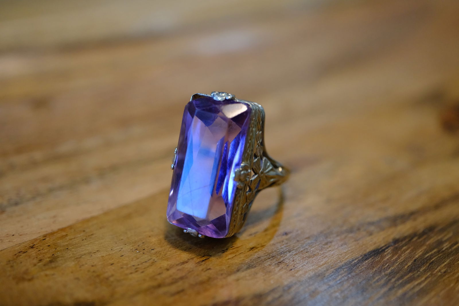 Estate Vintage Amethyst Ring in 14K White Gold (1 of 8)