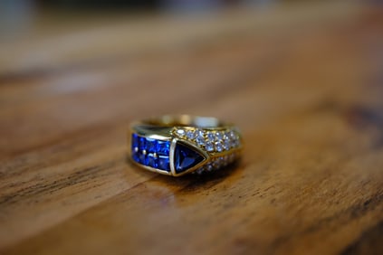 1980s Sapphire and Diamond Ring in 18K Yellow Gold