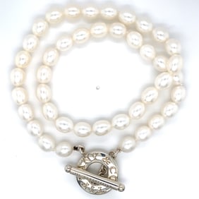 Tiffany & Co. Pearl Toggle Necklace in Sterling Silver