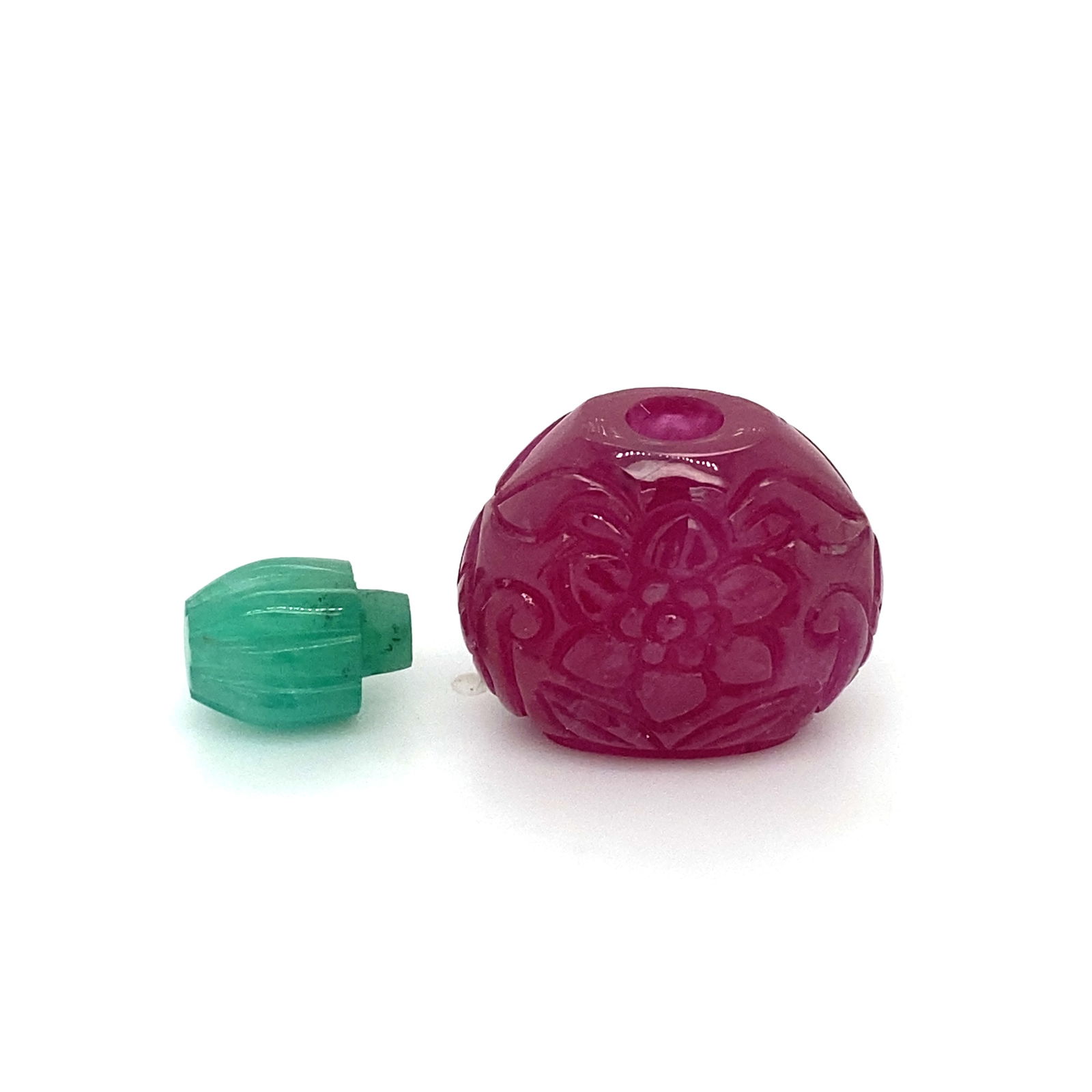 Hand Carved Red Ruby Snuff Bottle With Emerald Stopper Auction