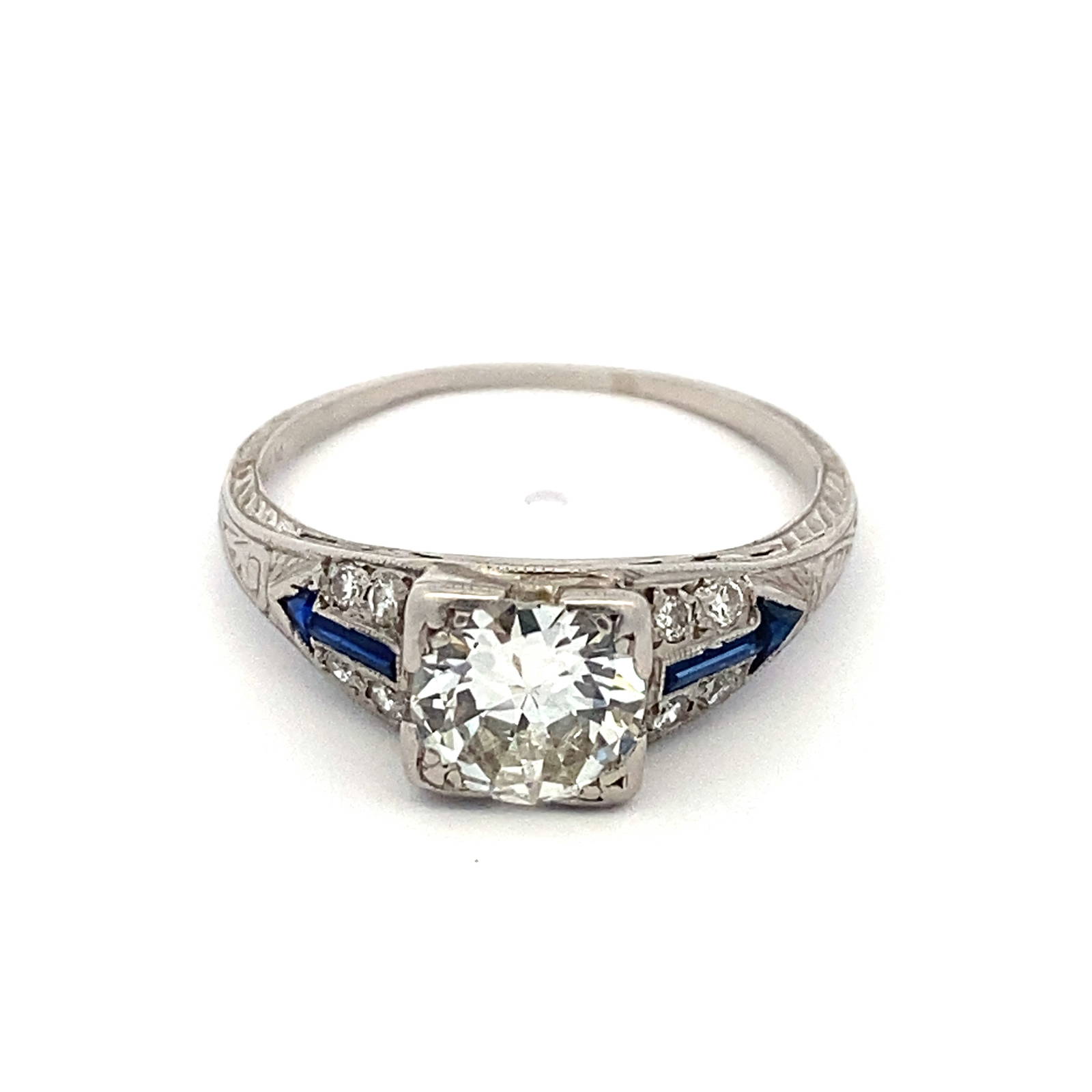 www.liveauctioneers.com