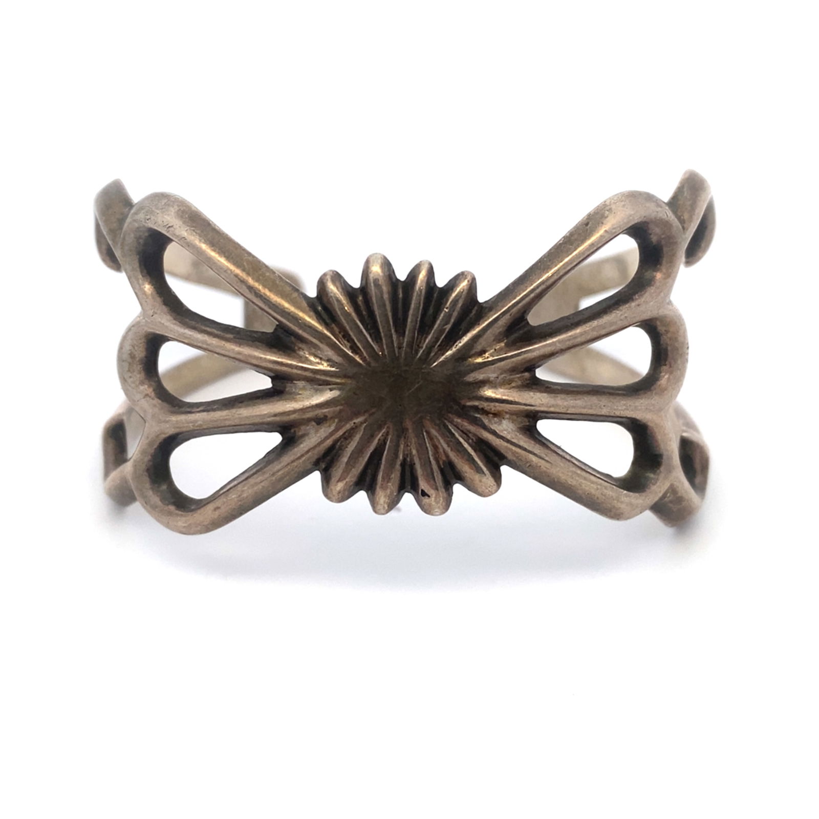 Vintage Native American Cuff Bracelet in Sterling Silver (1 of 4)