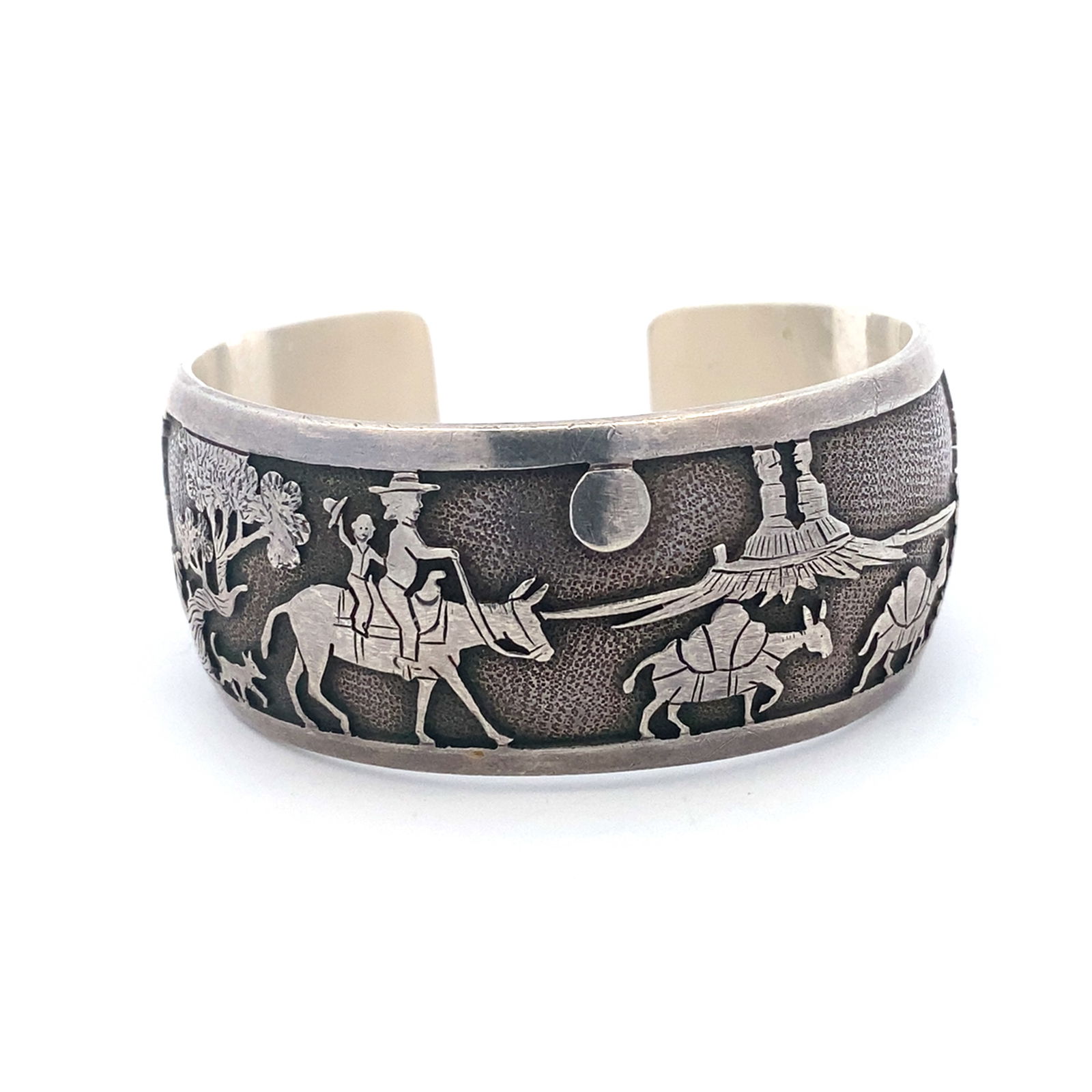Hyson Craig Navajo Cuff Bracelet in Sterling Silver (1 of 5)