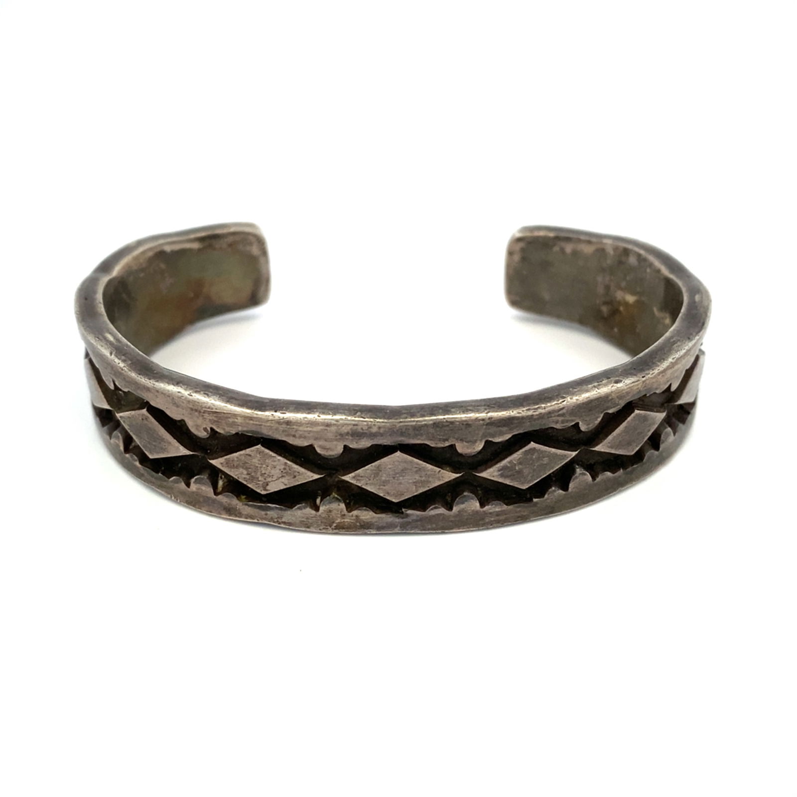 Estate Native American Artisan Signed "Nora" Cuff Bracelet in Sterling Silver (1 of 5)