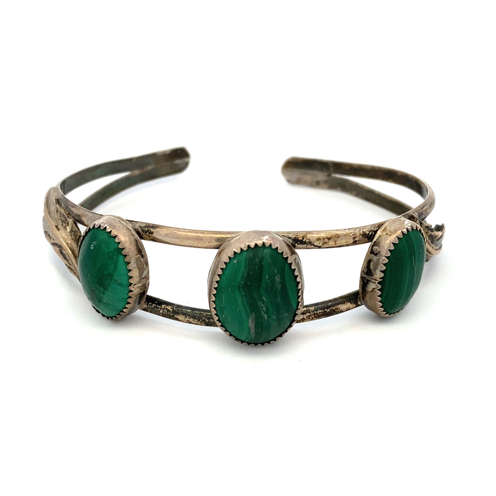Vintage Native American Malachite Cuff Bracelet in Sterling Silver (1 of 4)