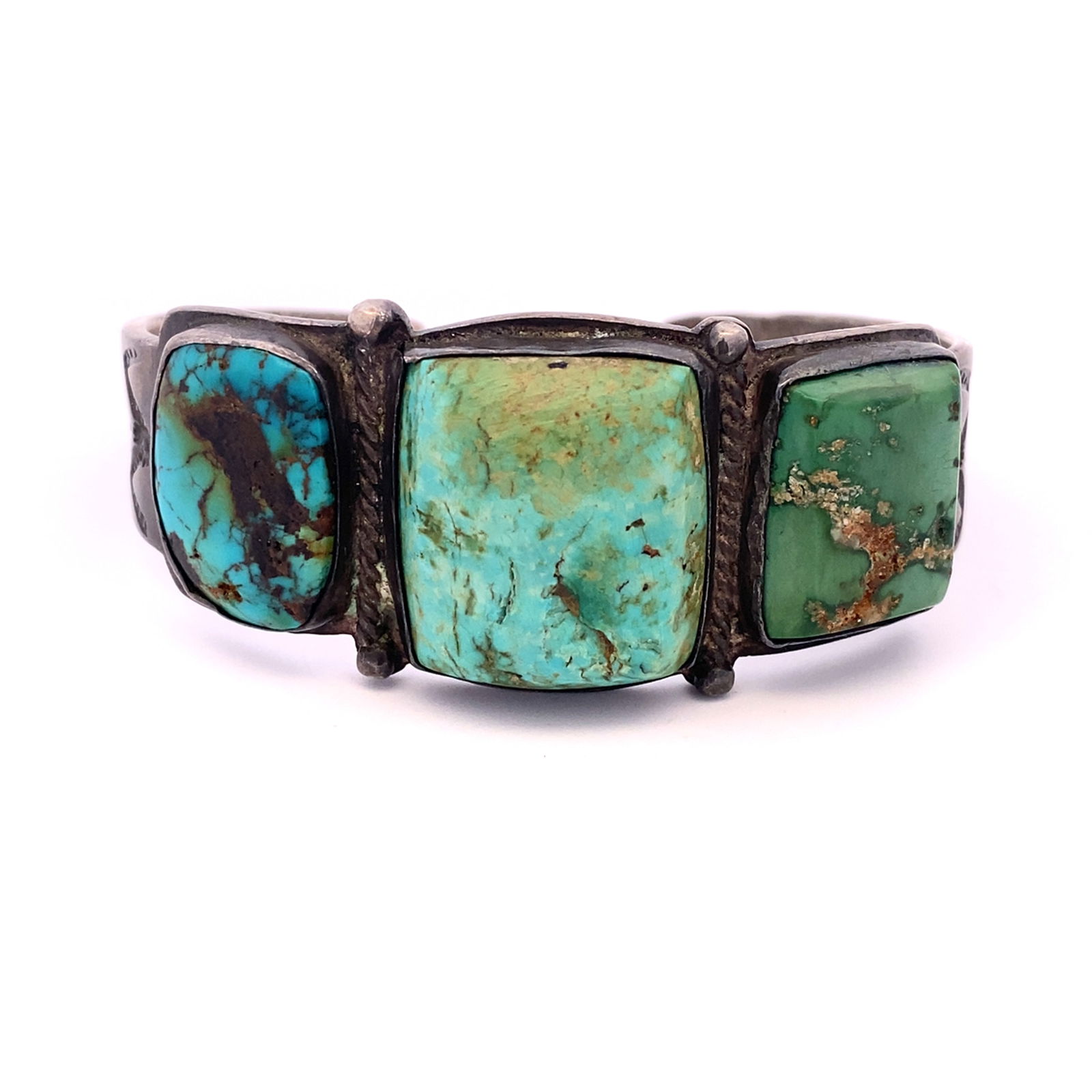 Estate Native American Navajo Turquoise Cuff Bracelet in Sterling Silver (1 of 5)