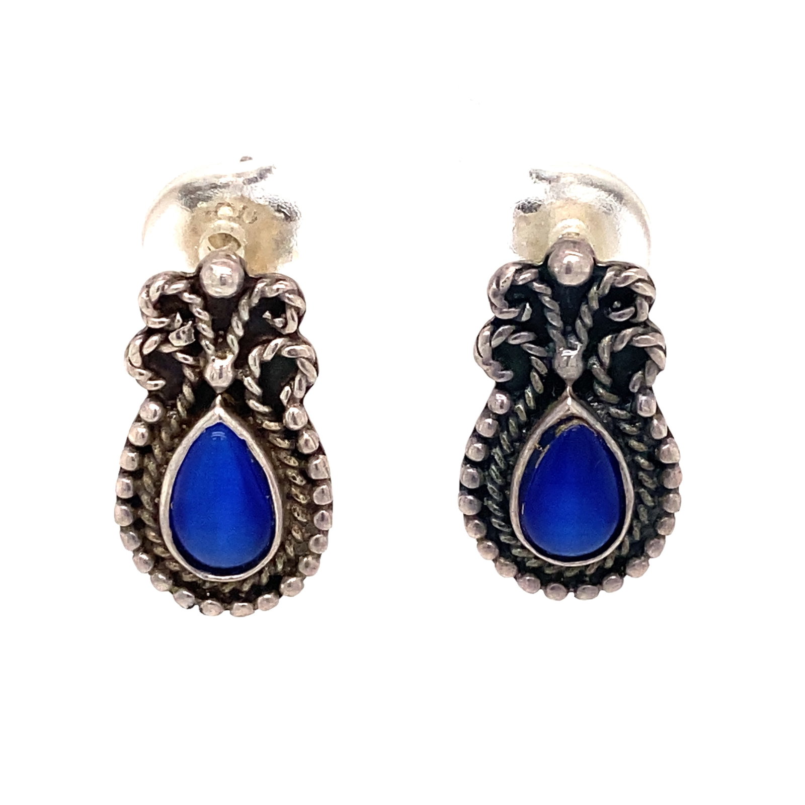 Vintage Cats Eye Earrings in Sterling Silver: Era: Vintage, Metal type: Sterling Silver, Stone: Cats eye, Dimensions: 20 mm length, Weight: 4.5 g