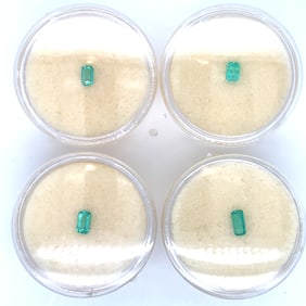 Lot of 4 Loose Emerald - 0.87CTW