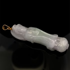 14 K Yellow Gold White Jade with Hints of Green and Lavendar Praying Buddha