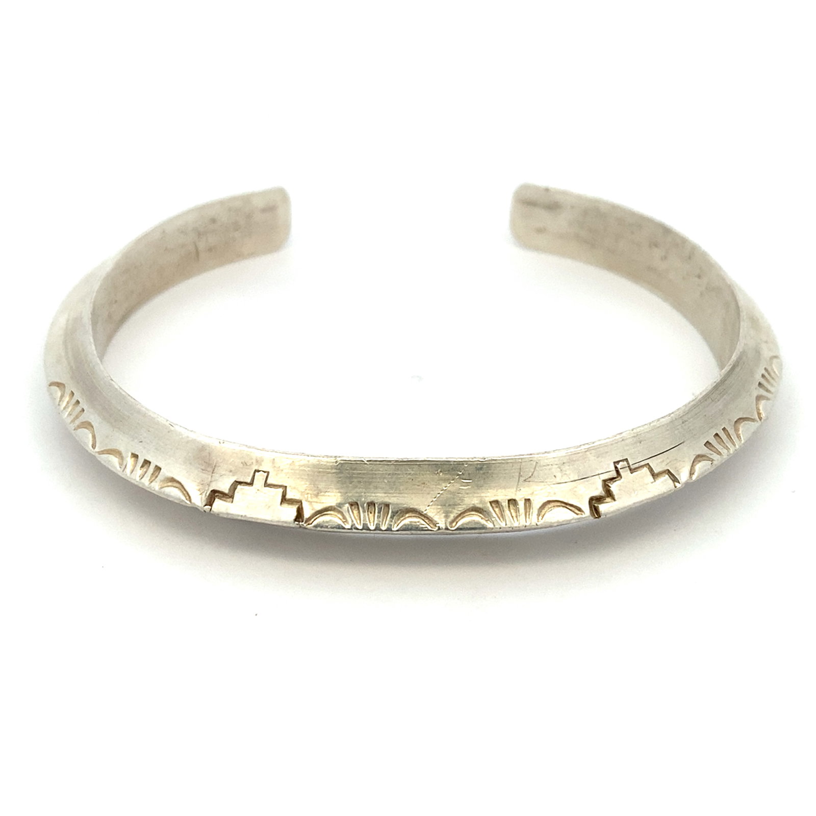 Native American Stamped MQ Etched Cuff Bracelet: Sterling silver knife edge cuff bracelet with etching, stamped MQ, 0.25" width, 2.5" diameter, 38.8 grams