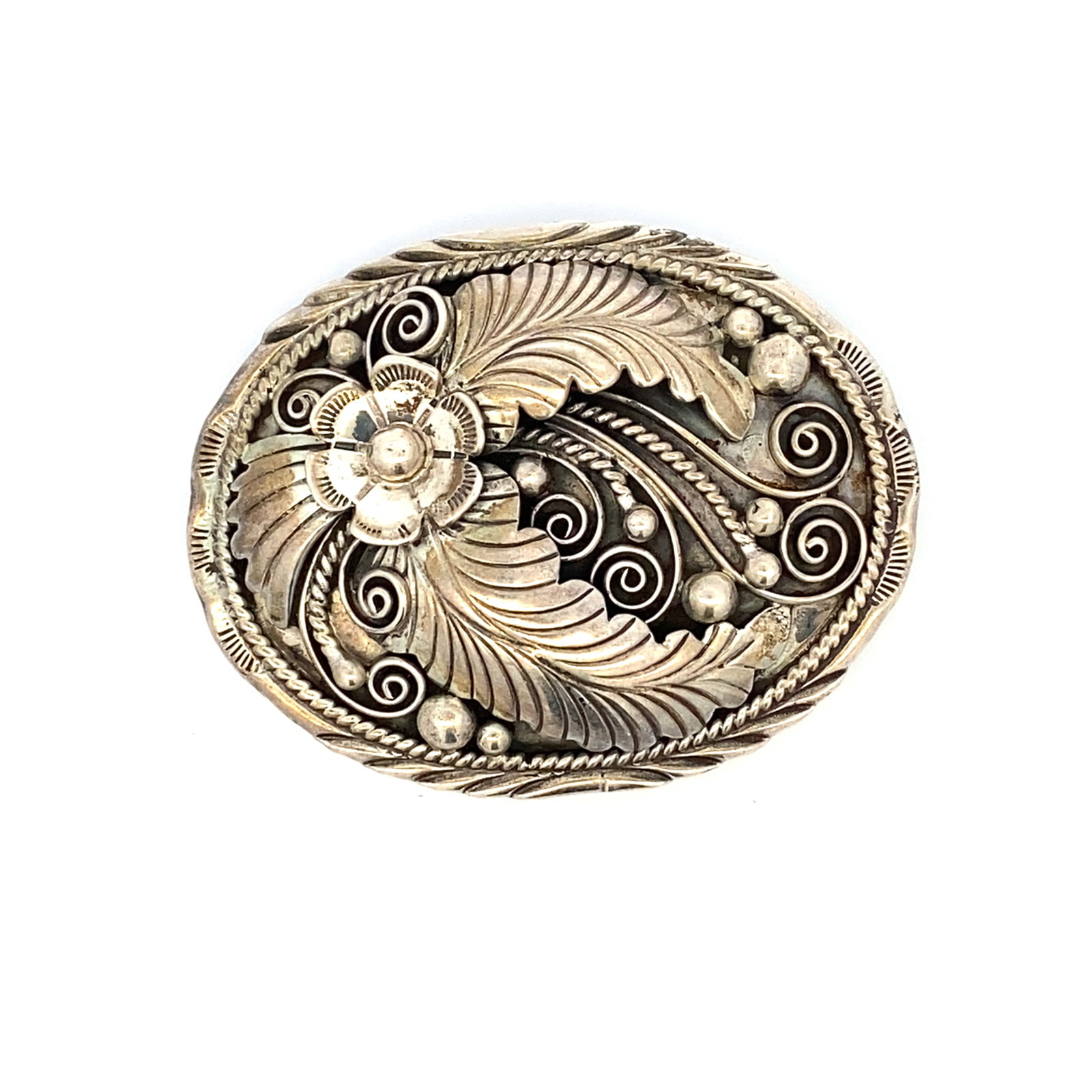 Native American Signed "SC" Belt Buckle in Sterling Silver: Native American signed "SC" belt buckle in sterling silver, Measure: 5.6cm width x 4.5cm height, Weight: 25.0 grams