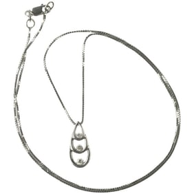 14K White Gold Diamond Pendant Necklace