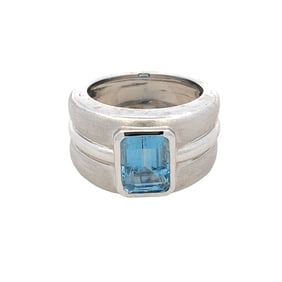 Estate Solitaire Aquamarine Band Ring in 18K White Gold