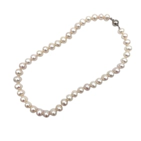Vintage Pearl Necklace in Sterling Silver