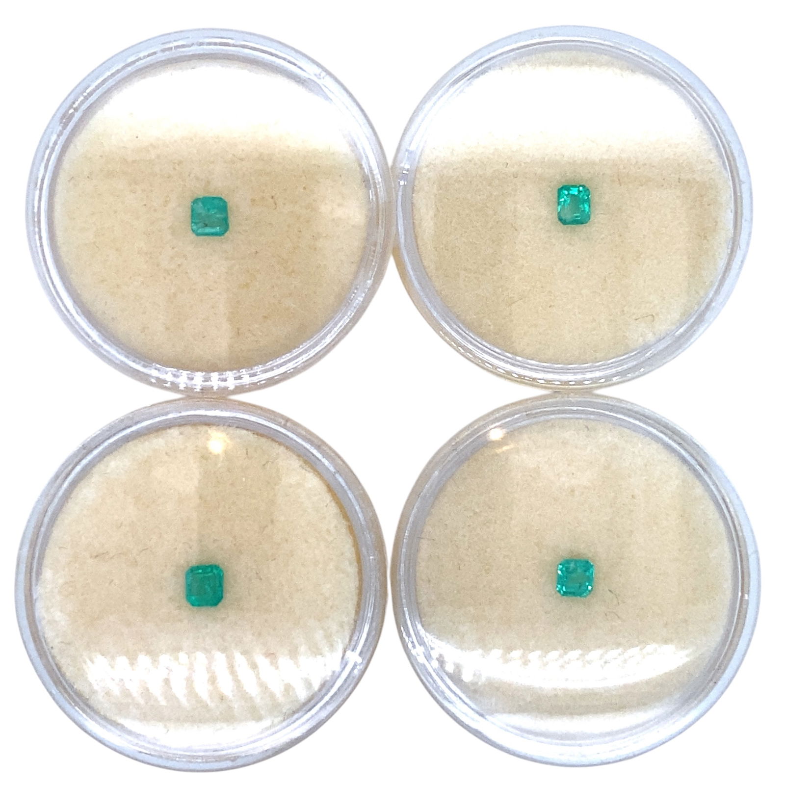 Lot of 4 Loose Emerald - 0.70CTW (1 of 3)