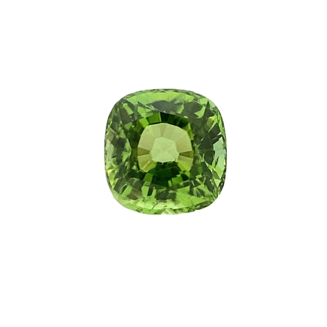 Loose Peridot Gemstone, 4.40cts: Loose Peridot Gemstone, 4.40cts, 9 x 9 x 7 mm