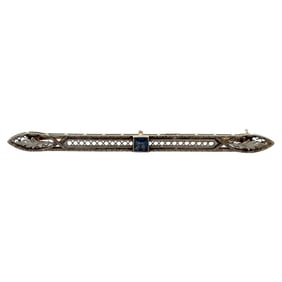 1920s Art Deco Filigree Sapphire Bar Pin in 14 Karat Gold and Platinum