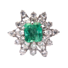 18K White Gold Ring with Emerald and Diamond