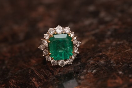 Colombian Emerald and Diamond Ring in 18k White Gold, GIA Report
